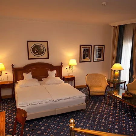 Hotel Dormero Halle 4*