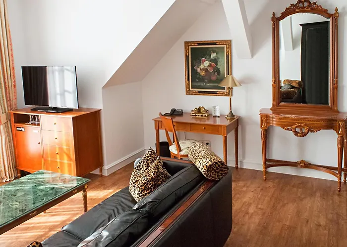 Hotel Dormero Halle 4*